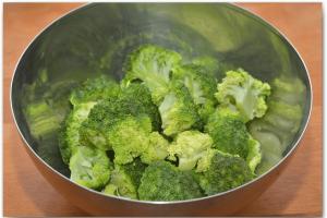 Brokuły zapiekane z fasolką szparagową